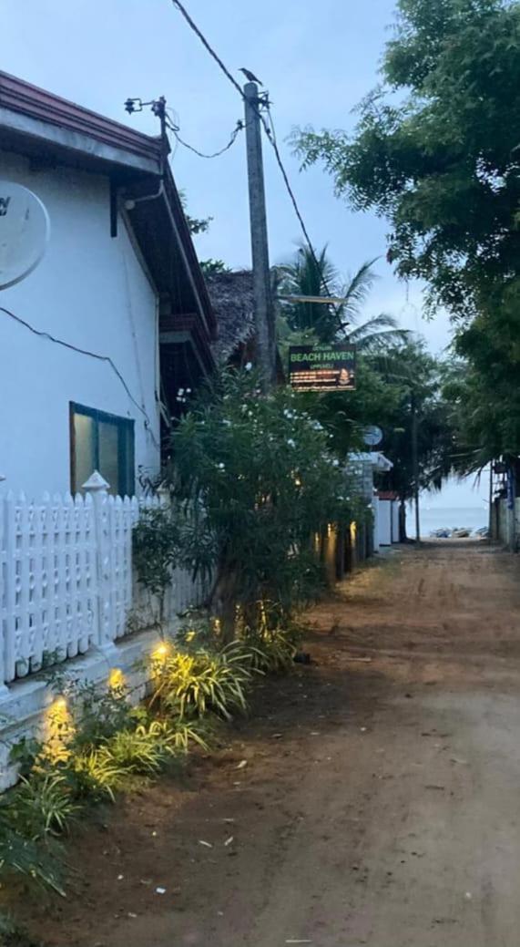 Ceylon Beach Haven Uppuveli Trincomalee Exterior photo