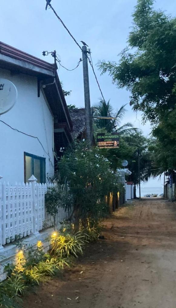 Ceylon Beach Haven Uppuveli Trincomalee Exterior photo